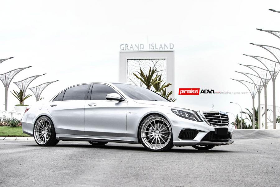  Mercedes-Benz S63 AMG on ADV.1 Wheels (ADV15MV2CS) 2014 года  (фото 1 из 12)